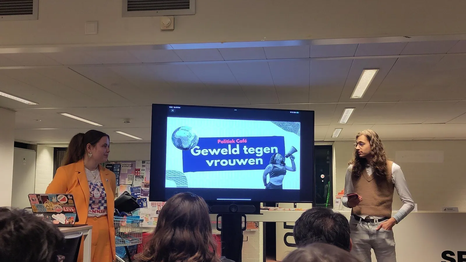 Ook op andere plaatsen in het land werden presentaties gegeven, zoals  hier aan de Universiteit van Amsterdam door Kealey en Stella