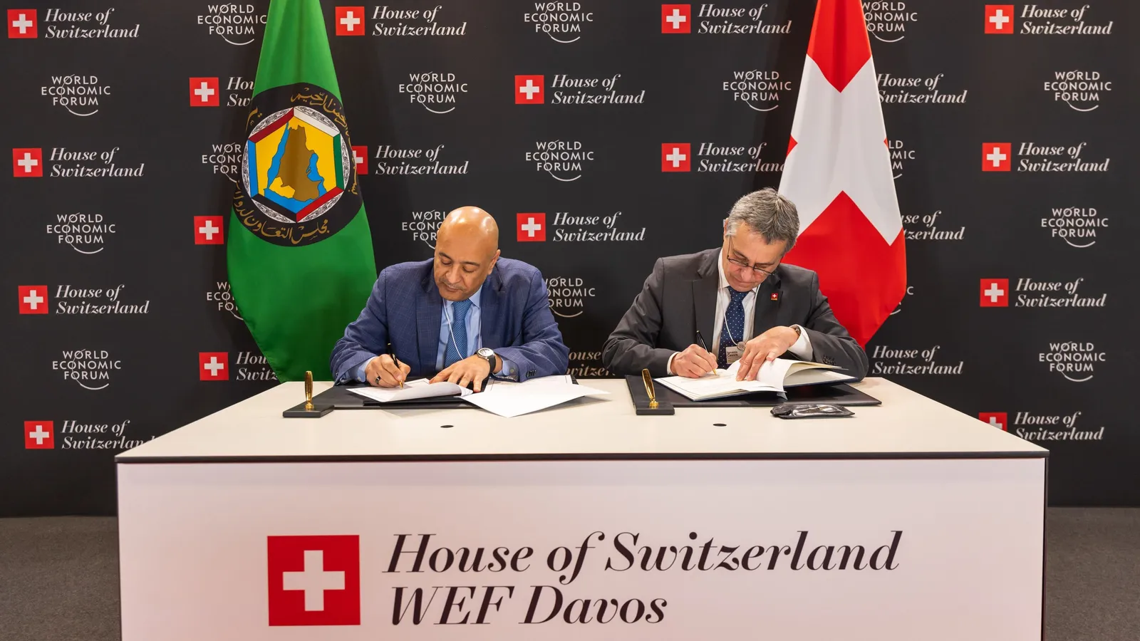 Er worden documenten ondertekend op het World Economic Forum in Davos, Zwitserland