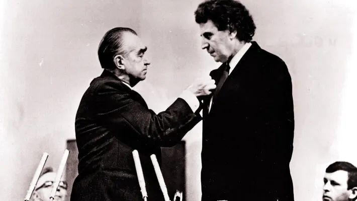Mikis Theodorakis 4